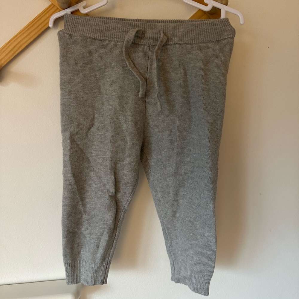 ✨ ZARA Baby Gray Knit Joggers — Size 9–12 Months 🤍